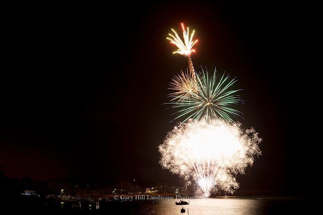 GaryHillLP's tweet photo. It’s #fireworks Friday. The last image from this years #boynetannumhookup which concluded 2 weeks ago. Have a great day. Cheers, Gary. #tannumsands #boyneisland #gladstone #gladstoneregion #thisisqueensland #queensland #australia #seeaustralia #landscape… https://t.co/0Jl3CR7khQ https://t.co/LgMN1niG0w