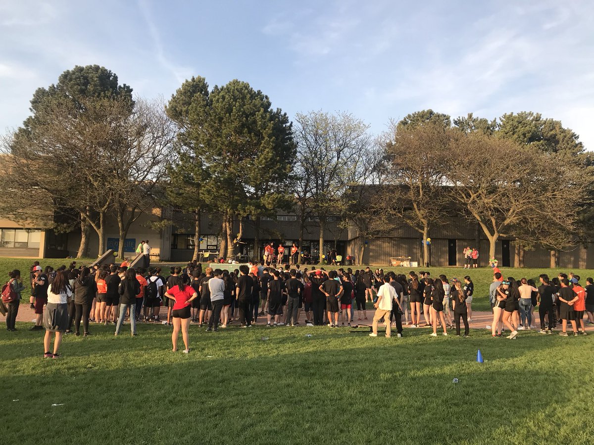 DrJaneALee's tweet photo. So proud of AY Jackson’s Ss who raised over $17,000 for Relay for Life @tdsb @kgfalcon @AYJacksonSAC https://t.co/IV6oV2Efix