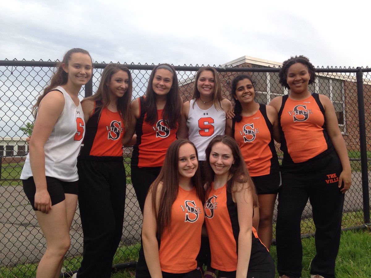 CThompsonSHS's tweet photo. Frosh/Soph Ville Thrower gals closed out their season with strong performances, weather that cooperated &amp; new friends. Building our SHS Track future 💪🏻 https://t.co/9xLWBKamrb