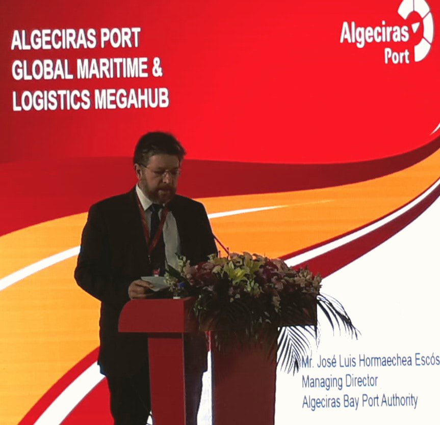 PuertoAlgeciras's tweet photo. 🇪🇸🇨🇳 Aumenta en un 145% (periodo 2009-2017) el tráfico de contenedores llenos de import/export en las líneas q conectan el Puerto de #Algeciras con #China. #TransportLogisticChina #Megahub #PortsOfSpain #TLChina #AlgecirasChina2018 #AlgecirasA100 https://t.co/iUOuFRcCE0