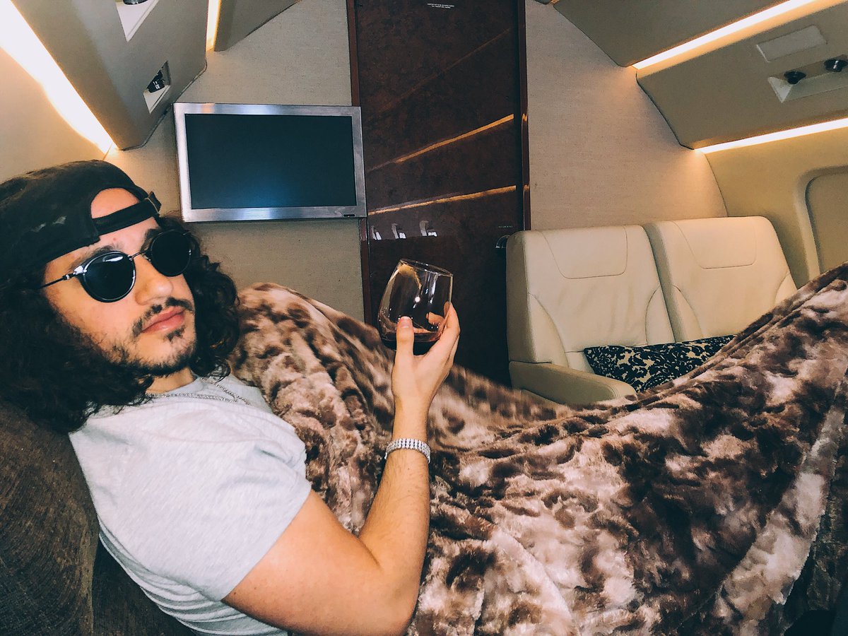 russdiemon's tweet image. Gettin ready to drop one of my favorite songs I’ve ever made tonight at midnight EST 👀👀👀👀👀