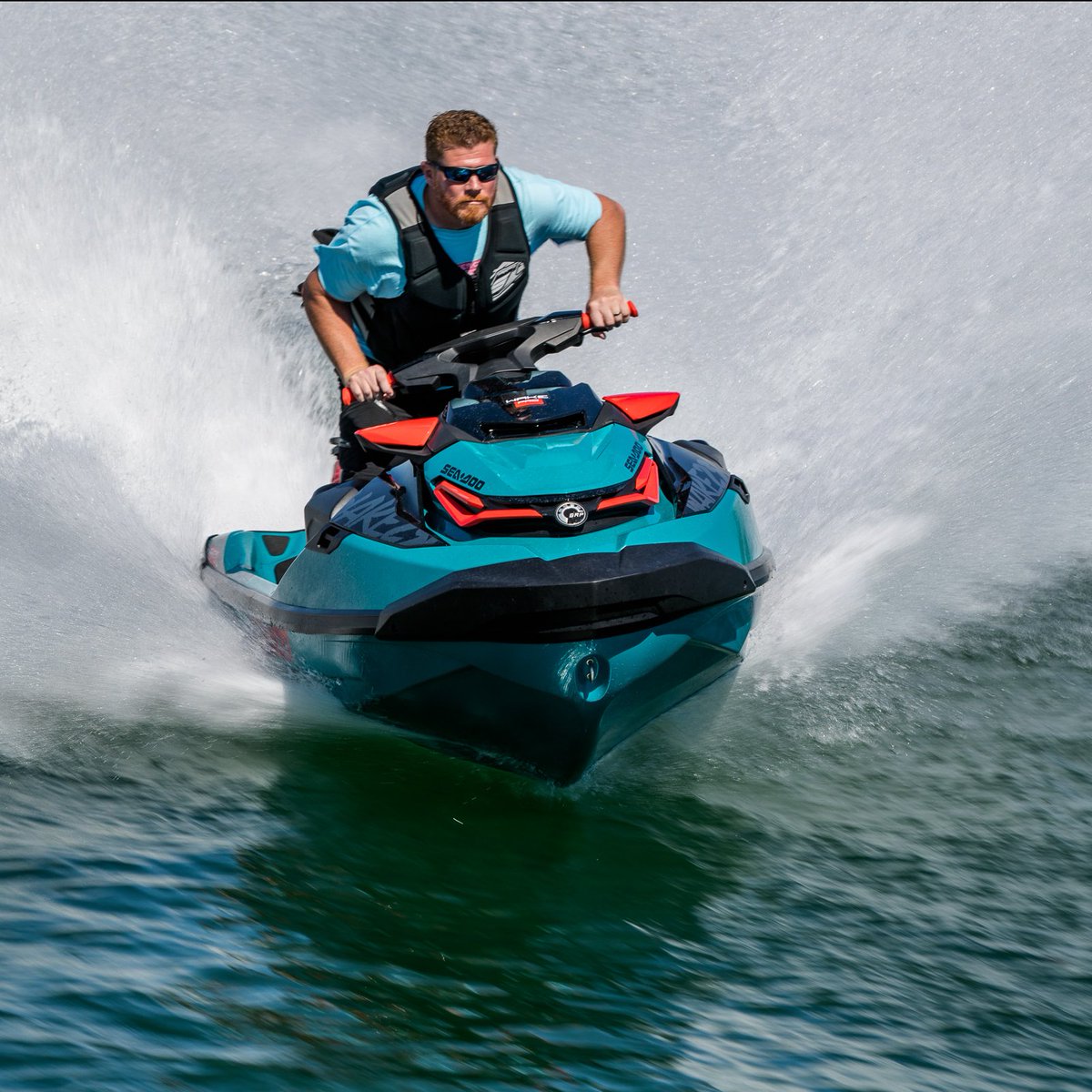 BRPSeaDoo's tweet photo. Itβs famous for its tow sports ability, but it can do so much moreβ like switching gears to beast mode powered by 230hp!
#SeaDoo #SeaDooLife #musclecraft #wakeboarding #wakeskating https://t.co/eBqTOKasHp