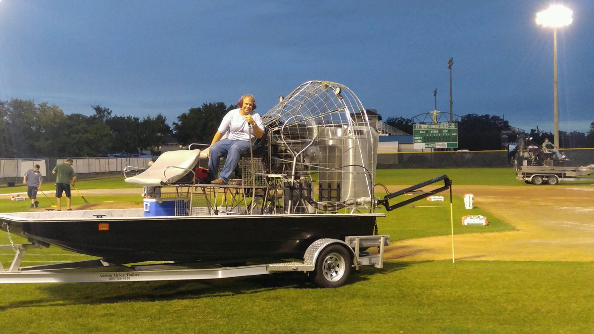 23fabe23's tweet photo. Hey @Power_Pole have you ever seen your anchor on a baseball field? @TCCelticsBB locking it in to play tonight!!! https://t.co/er3IdfJUd6