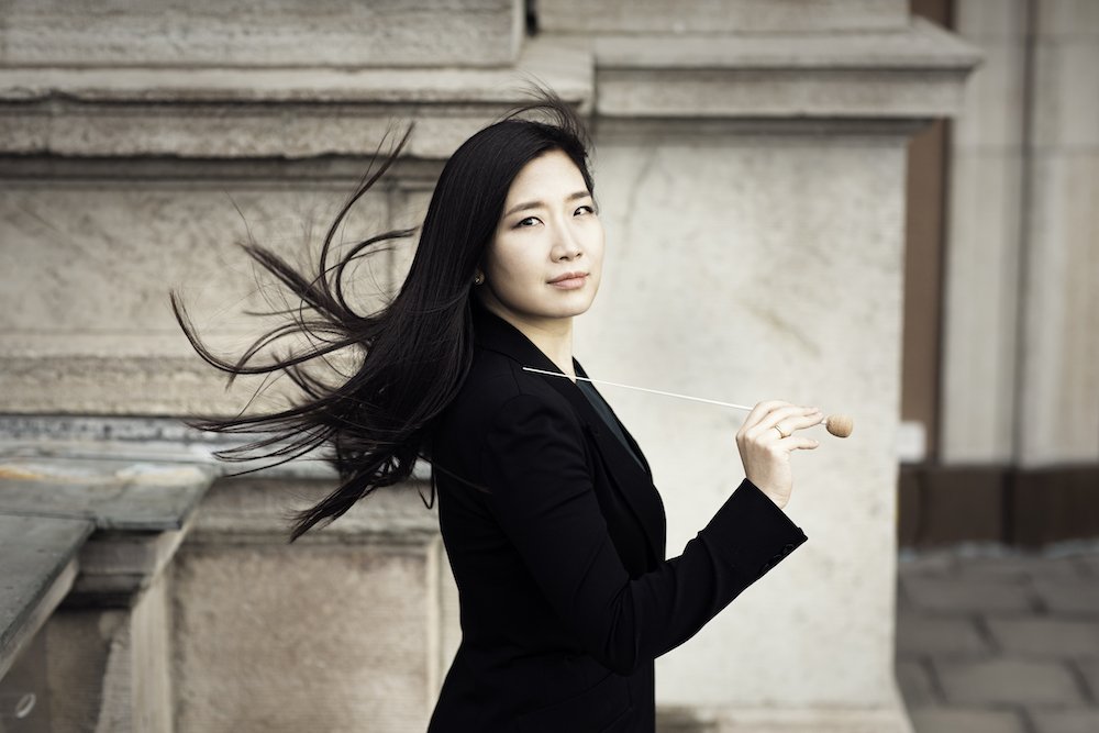 HouGrandOpera's tweet image. We are thrilled to welcome Eun Sun Kim to the HGO family as she becomes our first principal guest #conductor in 25 years! Eun Sun’s first production in this position will be R. Strauss’s Salome in the 2019–20 season. We can’t wait! #WomenInTheArts #ConductTheFuture