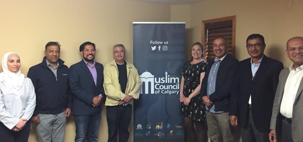_RicardoYYC's tweet photo. On the first day of Ramadan, @rluff and I had a great meeting with members of @Muslims_YYC on the important work they do in their community. #RamadanMubarak #ableg #abpoli https://t.co/vZfFdAmRkH