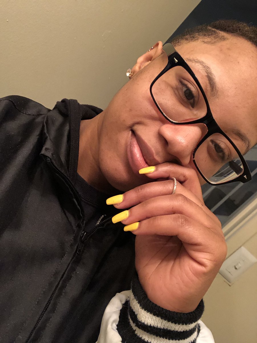 Shiney_Gold's tweet photo. A bald appreciation post ๐๐ #badbaldies #MelaninMagic #melaninpoppin #Iworkoutsometimes #trynagetthickfit https://t.co/3F4g7m9nwr