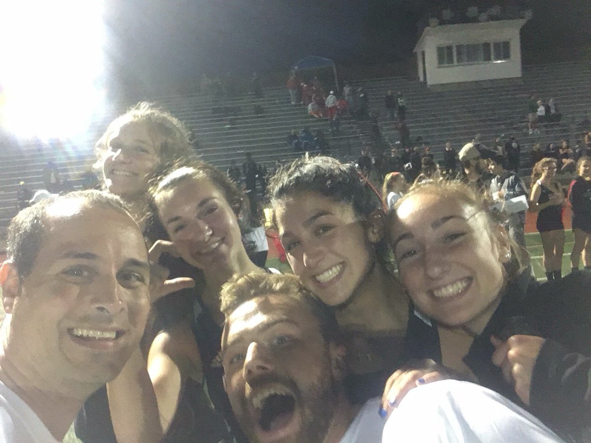 dawgstf's tweet image. Invite selfies