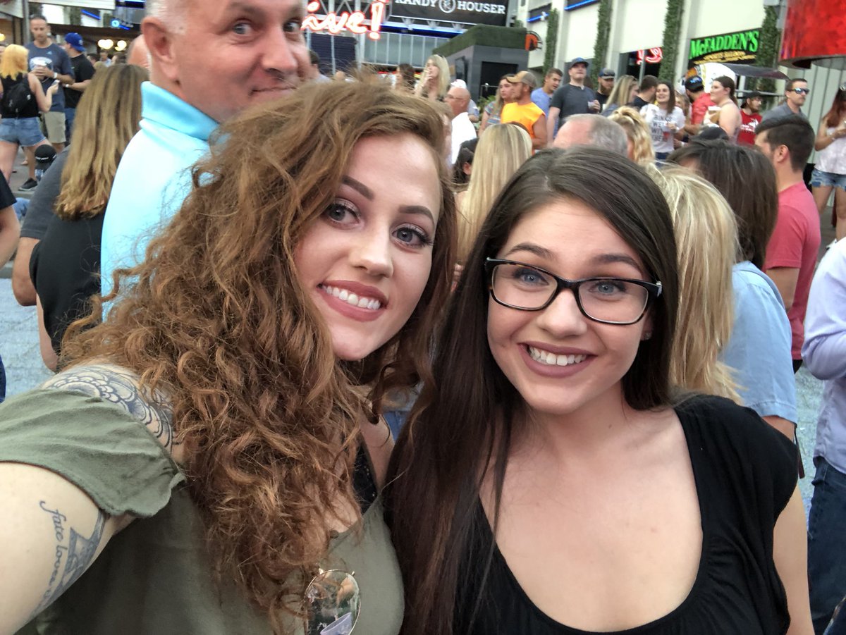 _MackD_'s tweet photo. #kcliveblock #randyhouser https://t.co/L42fybaStX