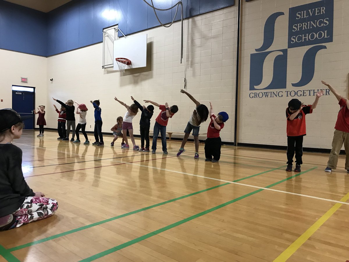 Tall_Teacher1's tweet photo. Hip Hop Dancing at its finest!!! #parentsbacktoschool @SilverSpryycbe #grade1and2 https://t.co/A0U0sn9I7U