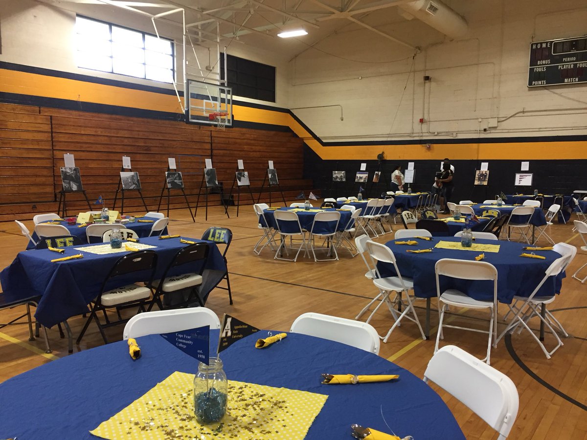 lchs2college's tweet photo. Congratulations to all of our AVID students who won awards at the Banquet tonight! Best of luck to the AVID seniors! 🎉🎓🐝 #jacketpride #advisingcorps #collegeready #dukecac https://t.co/d1ac3EGuFI