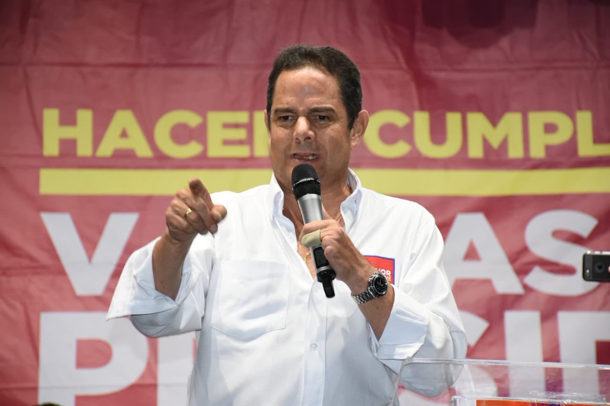 ErasmoZB's tweet photo. Estas imágenes quedarán en la historia de nuestra ciudad, de nuestra región. Es Córdoba diciendo #MejorVargasLleras, mejor la experiencia, mejor el carácter, mejor el centro, mejor las ideas. Hoy en Montería miles dicen @German_Vargas #ElPresidenteQueNecesitamos 🇨🇴 https://t.co/xGJEUrD9RC