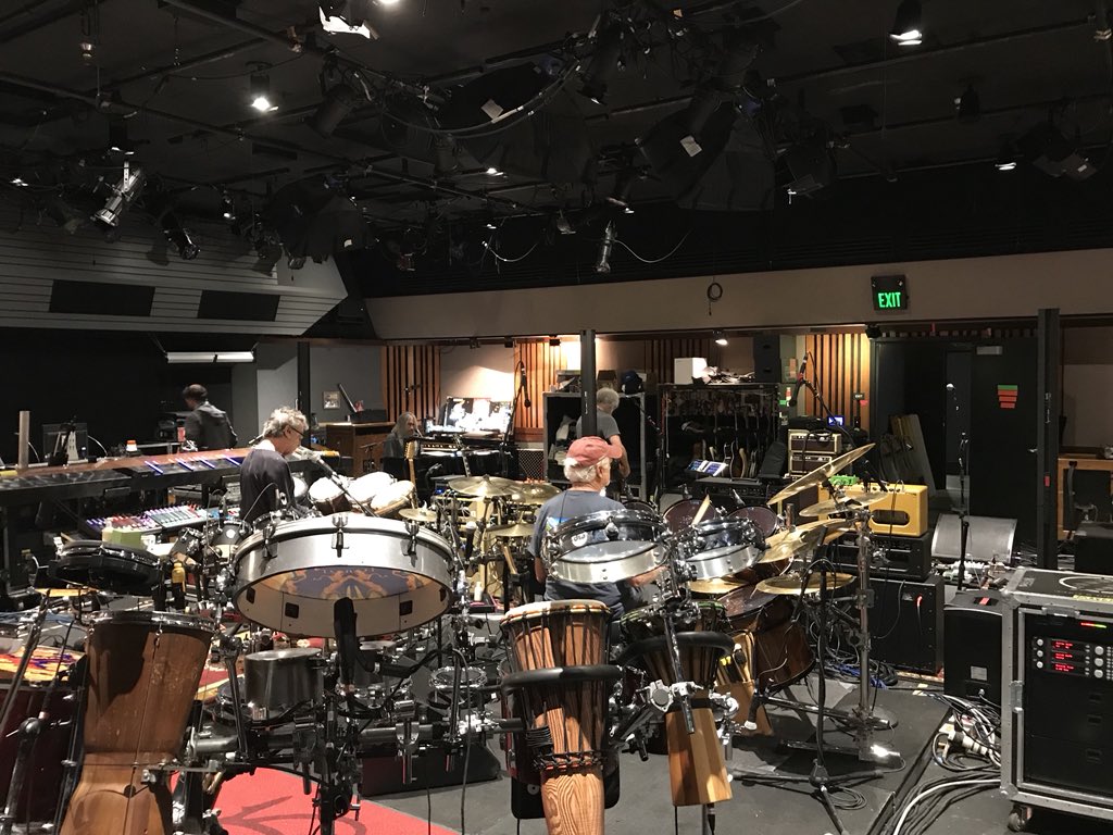deadandcompany's tweet photo. Gearing up for the Summer Tour ☀️💀🌹 Tickets: https://t.co/7A1PUkZX25 https://t.co/9xdfhMFO5r