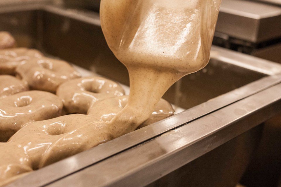 Cartemsdonuts's tweet photo. Ooey gooey glazed deliciousness! 🤤 😋 All of our donut glazes are made fresh and from scratch at our in house kitchen at our West Pender location.  #CartemsDonuts #Cartems #Donuts #GlazeForDays P.S. don't worry! They aren't too messy. They're still the perfect meeting snack! https://t.co/gWEmgMtv9z