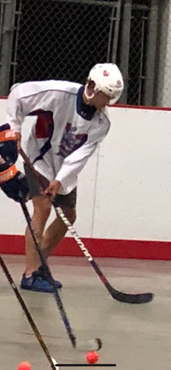 BHEOfficial's tweet image. Former Oilers defenseman Brandon Davidson makes his debut for the Thunderbuddies tonight vs the MYC Knights... gloves not required for warmup🤷‍♂️