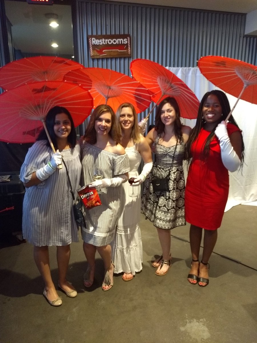sat_ananth's tweet photo. @Epic2C the ladies of Doritos #soproud https://t.co/jQnLaRmanZ