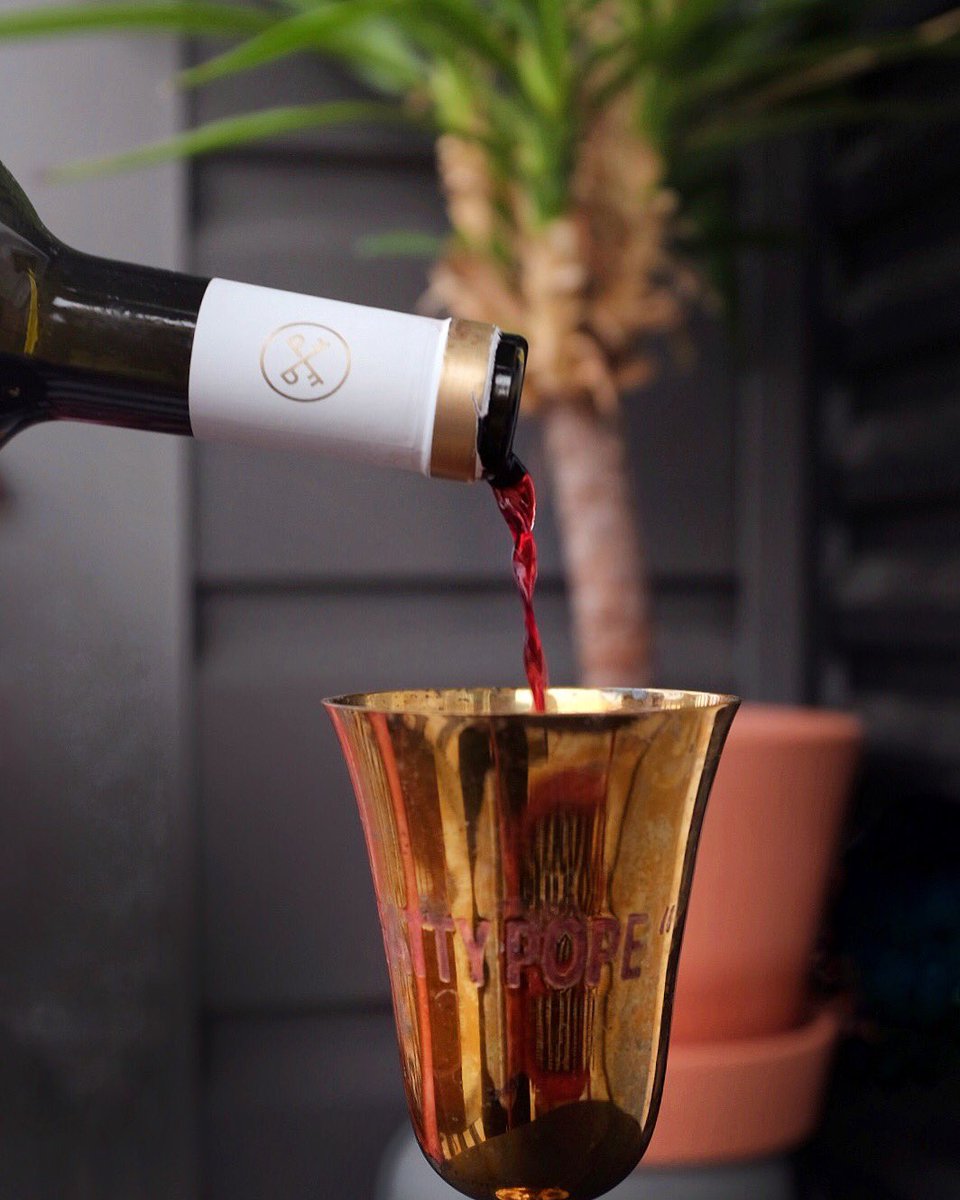 FattyPope's tweet photo. Put in thy out of office and take a retreat with Fatty Pope tonight 🍷😉 #FattyPope #wine https://t.co/fJFoxab4Gb