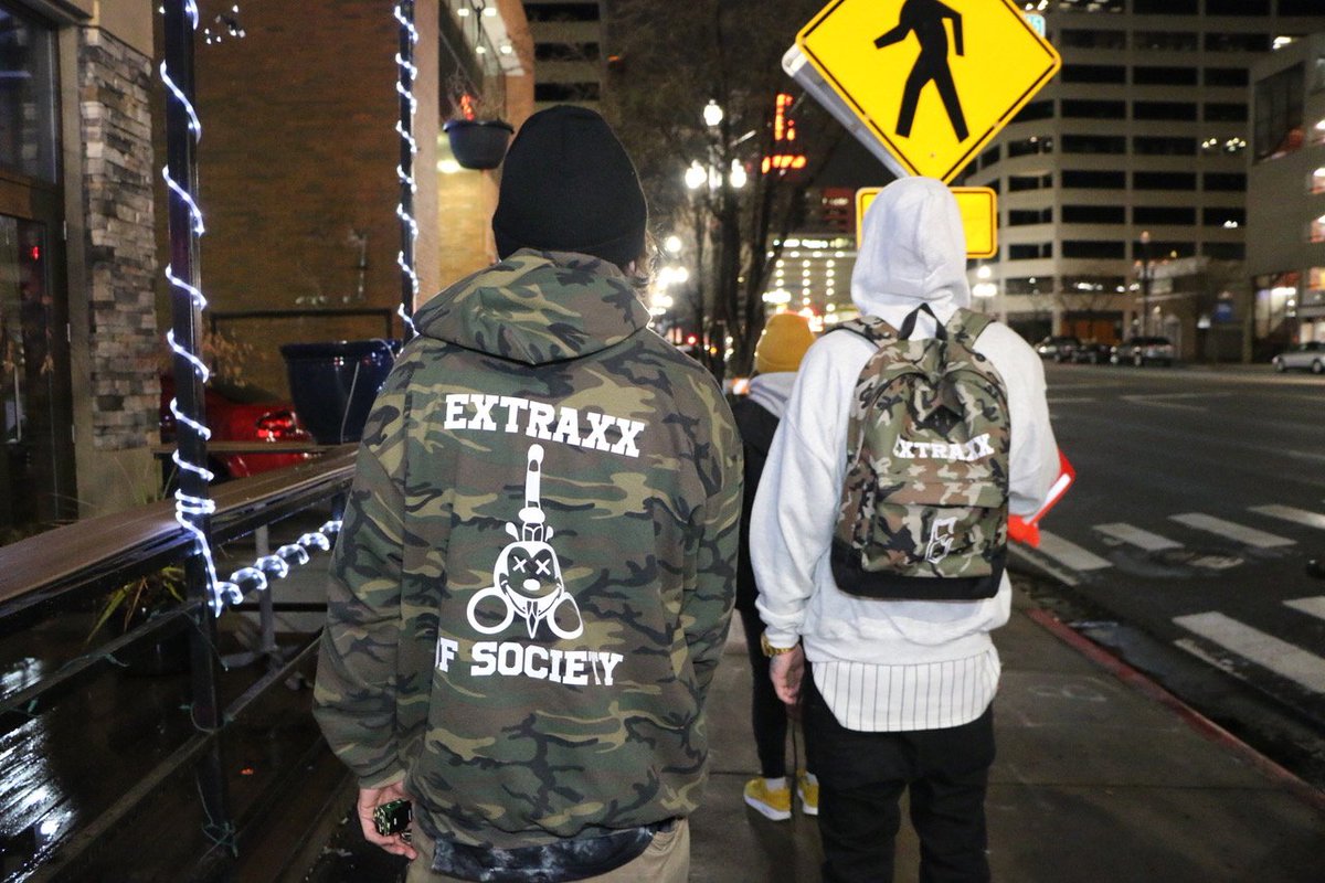 extraxx21's tweet photo. Go get you some #Extraxx gear. Link in Bio💥⚡️ Hit the DM's for any questions n shit👽 https://t.co/8K9e0mRE45