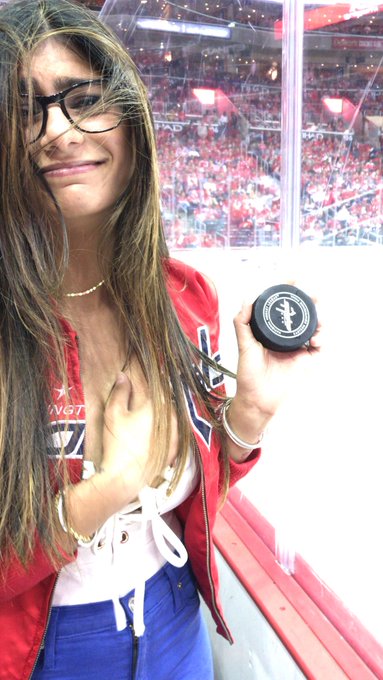 I got hit in the boob with a puck during the game, and honestly, it was worth it https://t.co/VXDweS