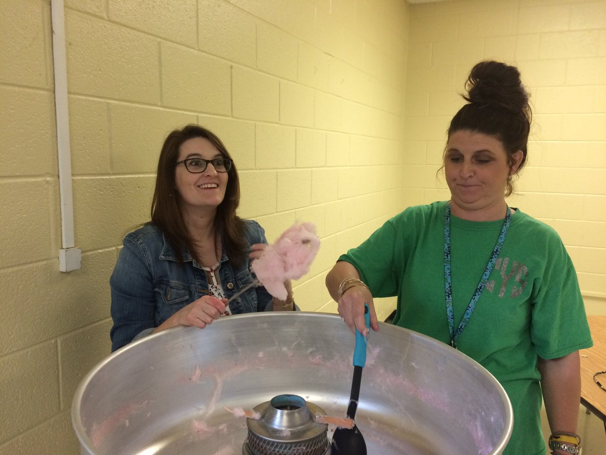 StyersKristy's tweet photo. What a fun experience @LMESTigerNation @suptking https://t.co/Swj3REyOWZ