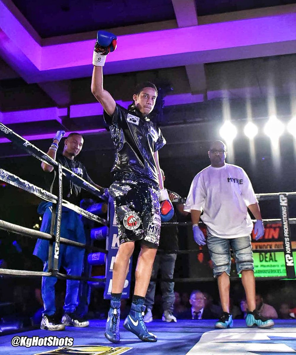 KgHotShots's tweet photo. Anyone who finds themselves in the opposite corner of these three...is in for a hard d*mn time! 🥊💪💯 #DMV_Boxing #handswithplans #dreamteamboxingclub #KingsPromotions #twintowers #keystoneboxing #mykalfox #alantezfox #boxing #sweetscience #squaredcircle https://t.co/uMxbbpxJrO