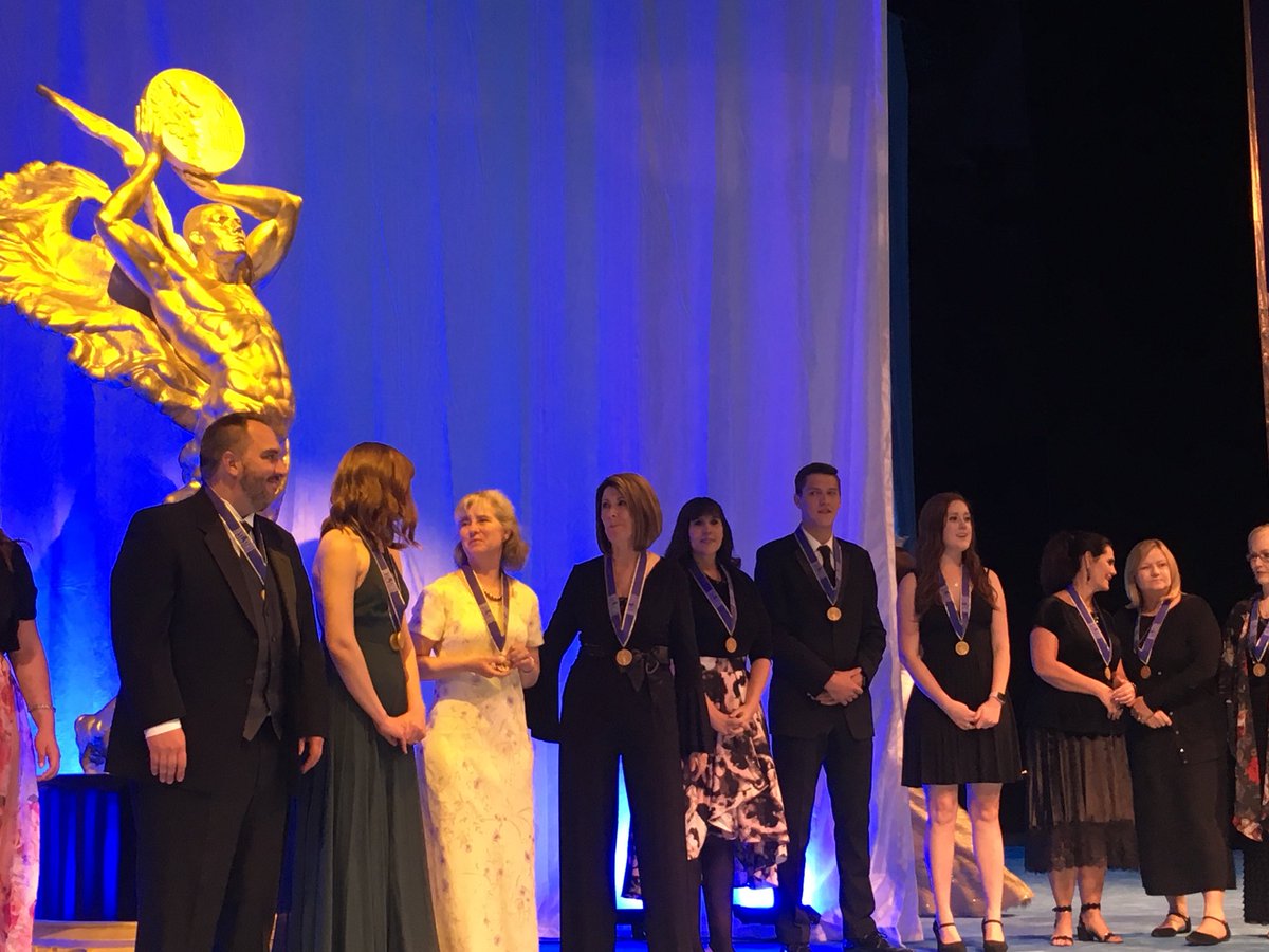 BeehiveAcademy's tweet photo. Beehive Academy received its two Best of State Awards. @UAPCS @SandyUTChamber @UtahSCSB @UTPublicEd @STEMUtah https://t.co/K0Z1WZauqY
