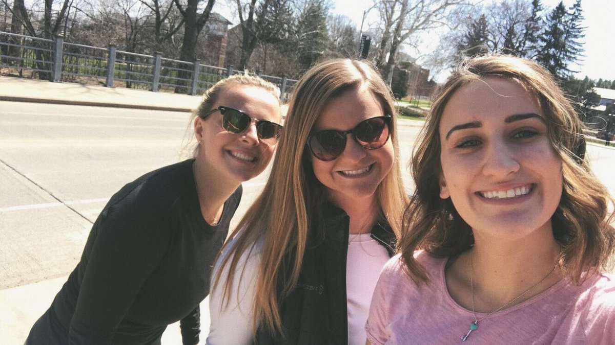 happy birthday future roomie!!! love ya, hope your day was great and I see ya soon💜💜