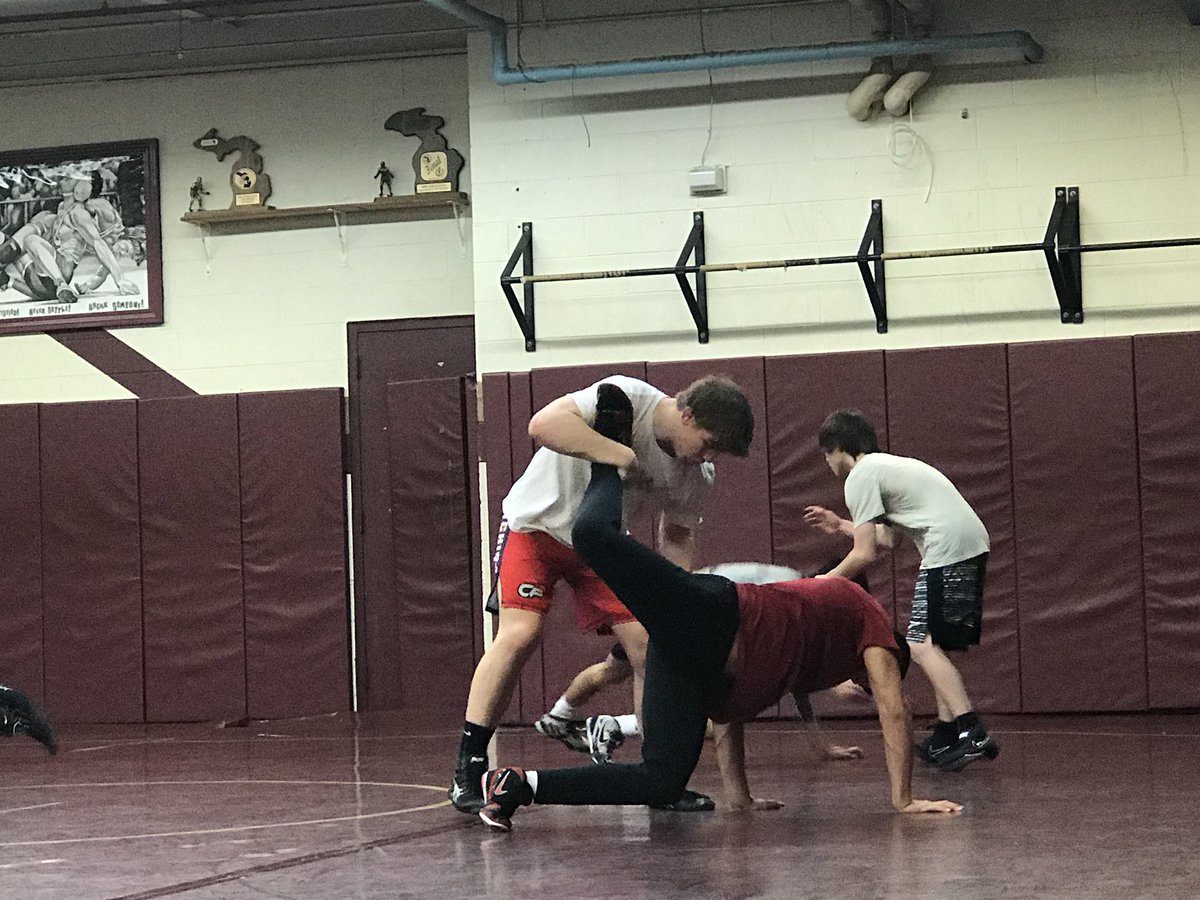 DHWrestling6's tweet photo. Shoutout to Brenden McRill @mcrill03 for running our open rooms this week 🤼‍♂️‼️ https://t.co/UIGoeUExvZ