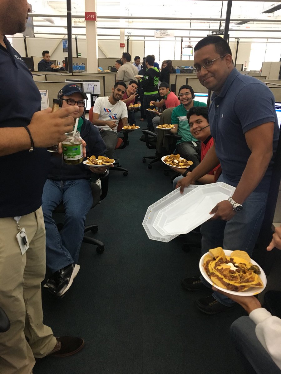 FitzGrant's tweet photo. Celebrating Q1 results, MMCLA Client ProSupport #nachothursday #dellpanama15 @DellPanama https://t.co/DTaVeNRQ7x