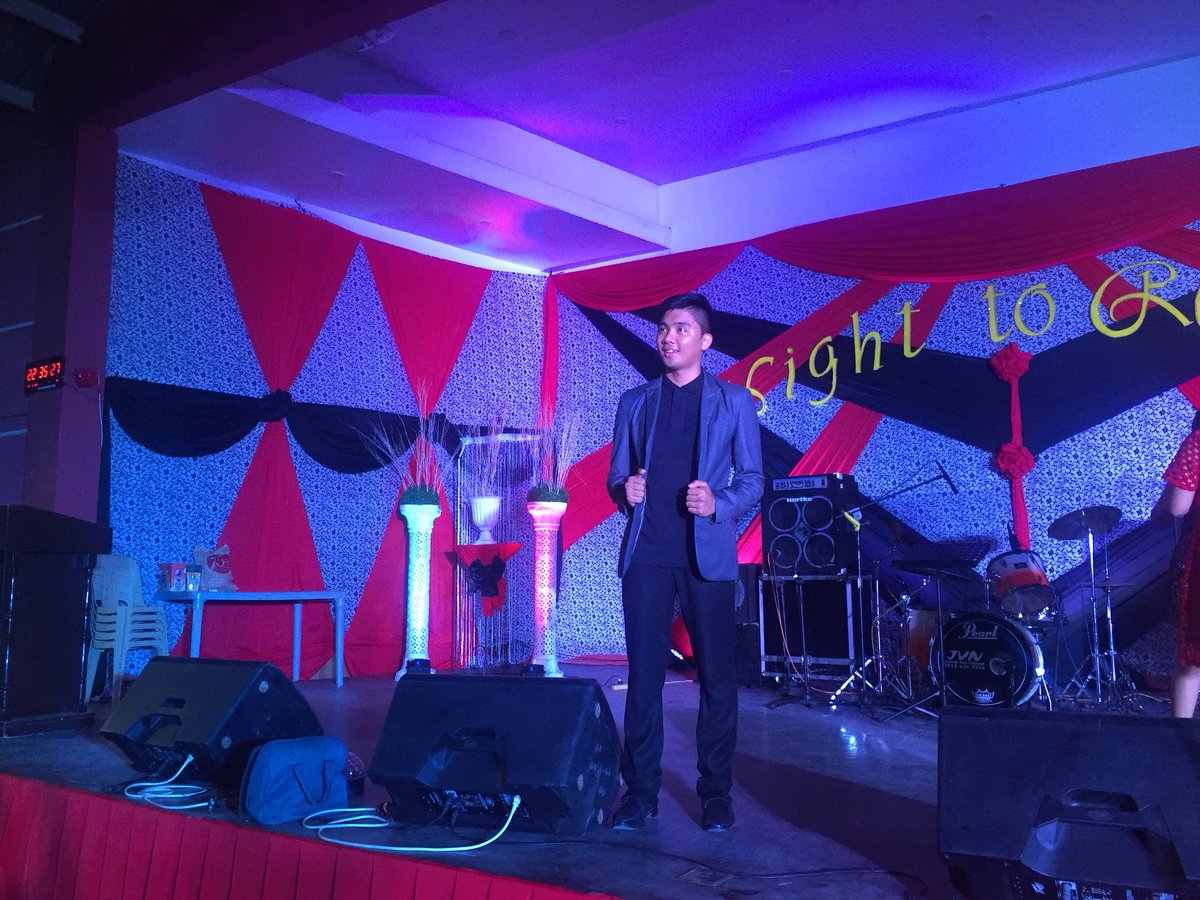paulgabgab_'s tweet photo. Mr. PoGi 2018 π
#CASNight2018
#BSULipa https://t.co/rngblo5Vkj