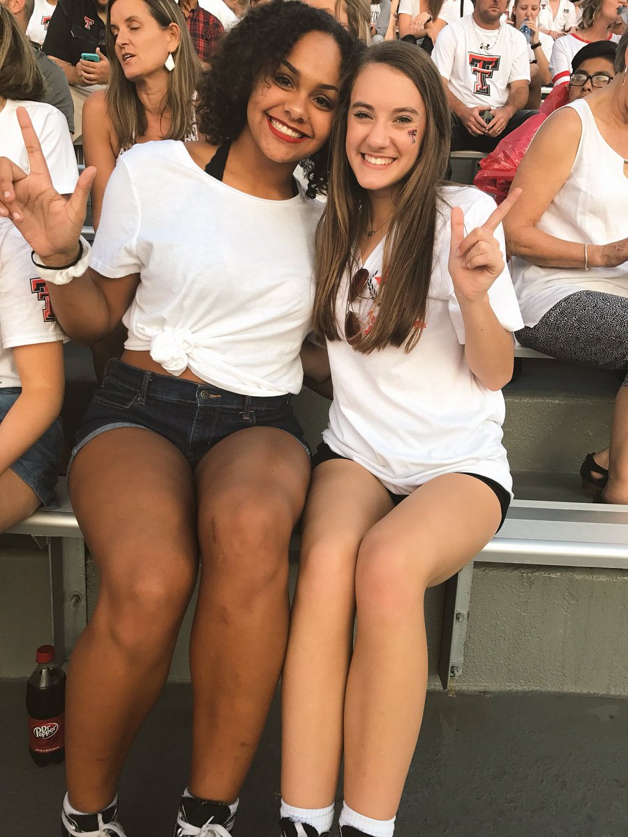 jennalizzabeth's tweet photo. H16BD to the person who always knows what vine i’m talking about!! I love you so so much and couldn’t have made it through all the tough practices without you! you rock!!💗 #vinebff https://t.co/su6NzSROr7