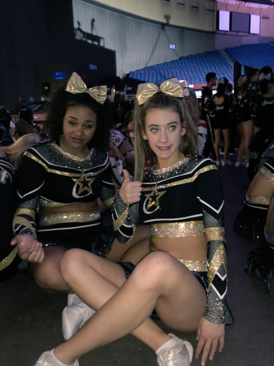 jennalizzabeth's tweet photo. H16BD to the person who always knows what vine i’m talking about!! I love you so so much and couldn’t have made it through all the tough practices without you! you rock!!💗 #vinebff https://t.co/su6NzSROr7
