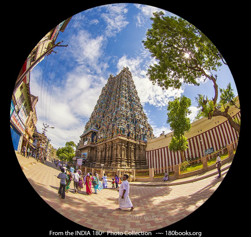180books's tweet photo. A5: Wish we could have spent another 6 months in India. @byland_and_sea #WeekendWanderlust https://t.co/eLpFXw6hDw