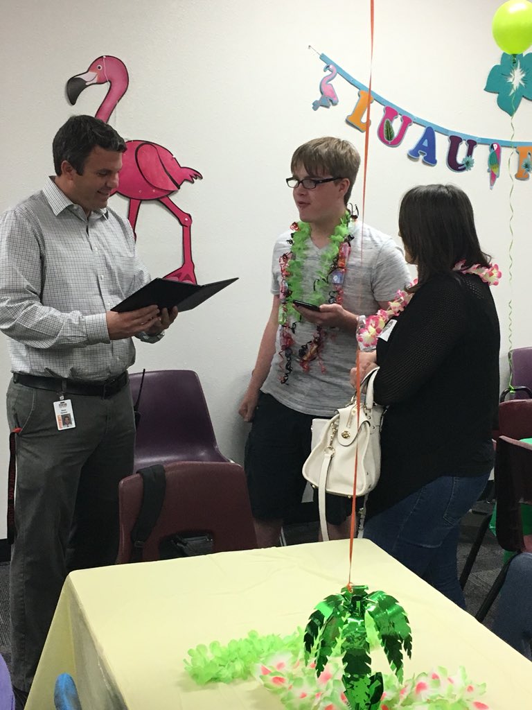 nicole_kurth14's tweet photo. Annual ABC Luau honoring some amazing, hardworking students at Red Mountain High School!! These students exemplify Courage, Respect, & Influece! #theredmtnway #soproud #thanksABC https://t.co/bUZZsuVudE