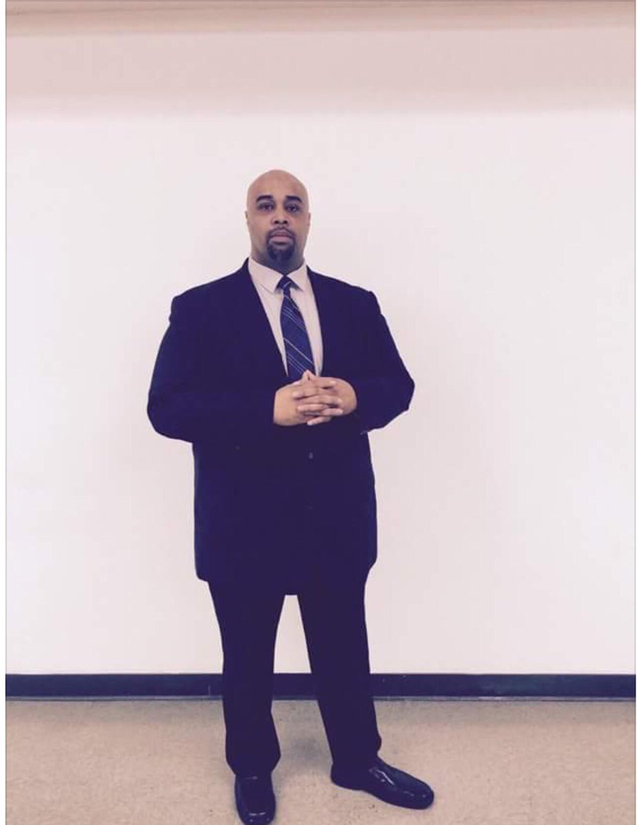 cclarkinspire7's tweet photo. Wow !! Just landed another powerful role as a preacher in a new upcoming full featured film that is almost identical to my testimony ! Details is coming soon !! God gets the glory 💯#2RolesBookedin1Day #OnFire4God https://t.co/ftva2E5hGj