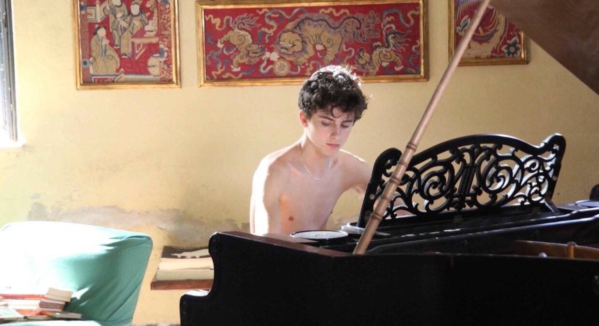 bestofcmbyn's tweet photo. Death in Venice (1971) / Call Me by Your Name (2017) https://t.co/aqPPezt27Q