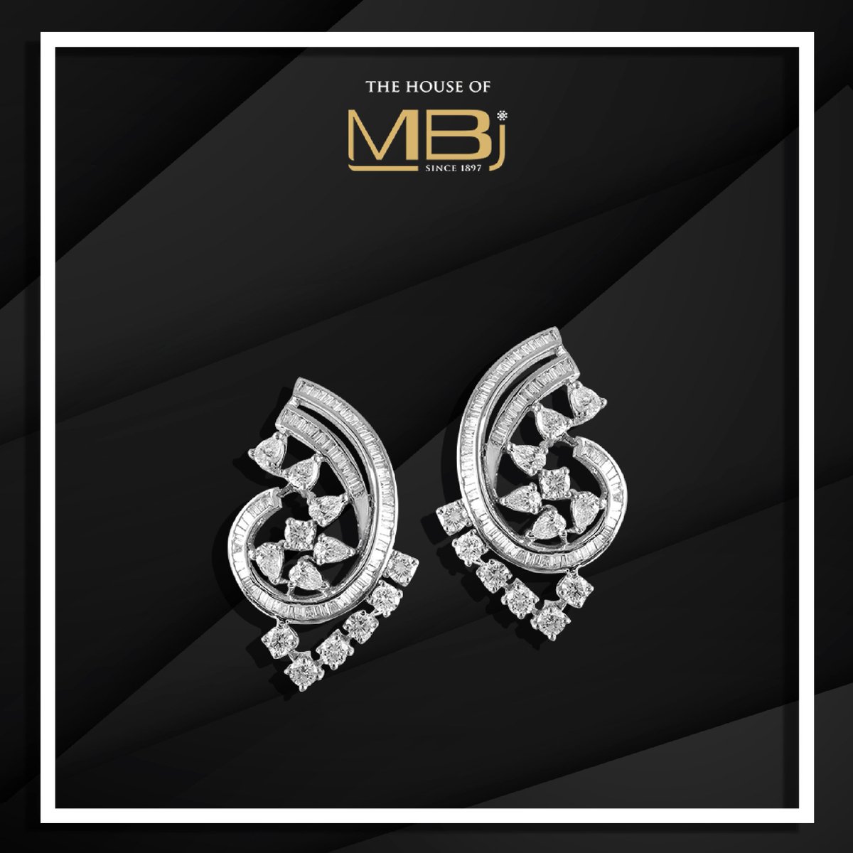 Carry your glitter wherever you go! Made with diamonds that are cut with precision, The House of MBj brings a ring that shines day and night.
#TheHouseofMBj #MBjIndia #luxuryjewellery #Diamondjewellery #Diamondearrings #Modernjewellery