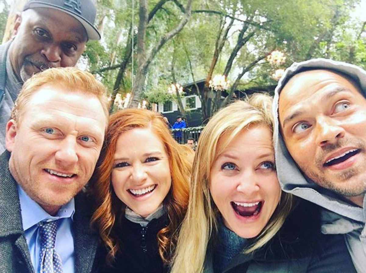 halewhos's tweet photo. eu to sofrendo e não é pouco ✨ #greysanatomy https://t.co/5zj0O9bLBb