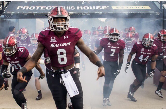 devinhaskins_3's tweet photo. #AGTG Blessed to receive my 2nd D1 offer from Southern Illinois University‼️🐶 https://t.co/cmg1GrLqAU