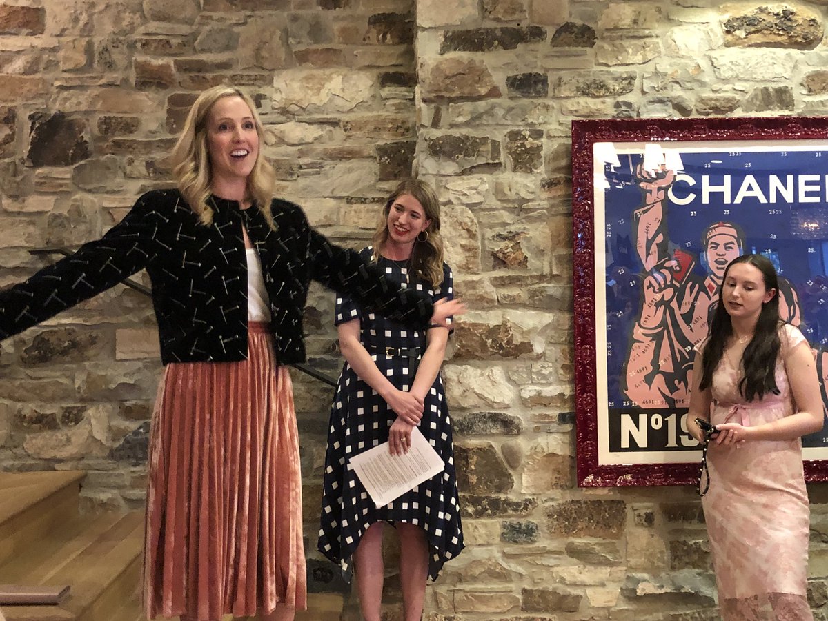 UtahWonderWomen's tweet photo. Maren Mullin, owner of Gallery MAR, “nailed” this power piece, a unique velvet jacket that belonged to her mother. She wears it when she wants to feel extra confident. #UtahWonderWomen https://t.co/KeQA1jCIon