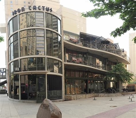 WindowGuyzUSA's tweet photo. New client, @iron_cactus downtown Dallas.

springcleaning #southbay #manhattanbeach #hermosabeach #hollywood #santamonica #shermanoaks #westhollywood #northhollywood #highlandpark #universitypark #richardson #coppell #plano #colleyville #flowermound #southlake #dallas #texas https://t.co/fJwwd2hIMV
