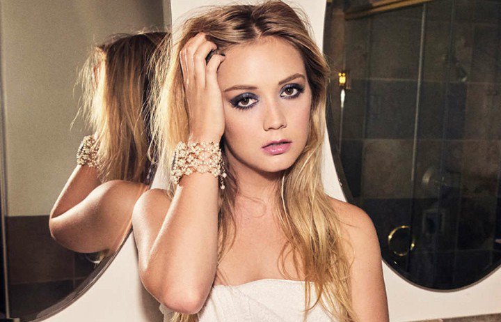 Going out tonight 🍷🍸😊