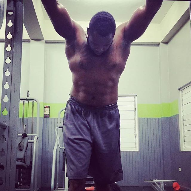 jomeezy_g's tweet photo. When it gets hard dig deep. Your potential is limitless (until sumn pop 😁) #summercutting  #summershredding #workout #gym #bodybuilding #powerlifting #fitness #legday https://t.co/AWTyMlliUB https://t.co/hyYfbxnCSi