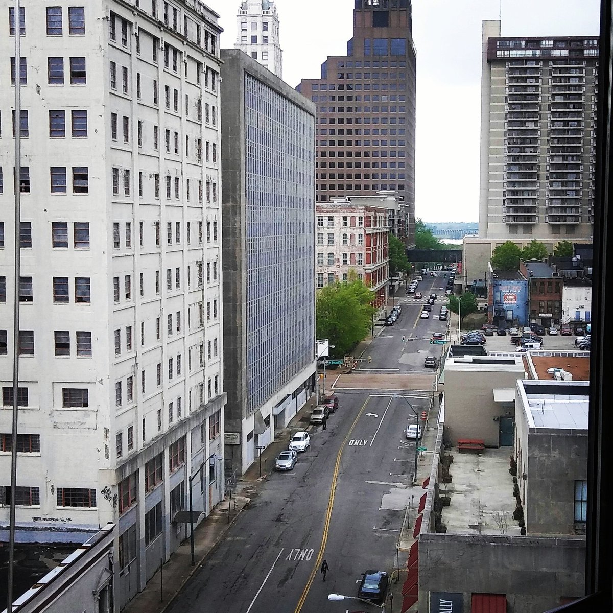 kierchris's tweet photo. The new HQ office view Downtown Memphis. https://t.co/oOB2cjAaP3