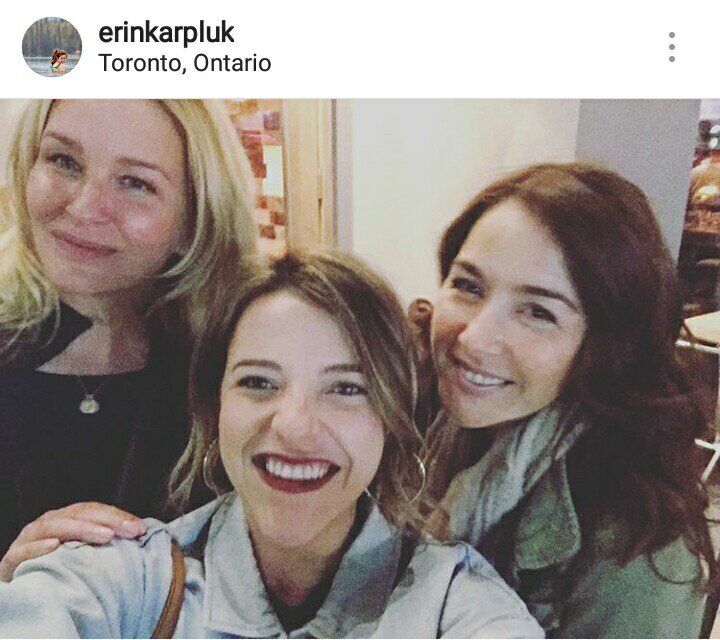 SoMais1Episodio's tweet image. Reencontro pra dar quentinho no peito e saudades de #BeingErica 💜😍