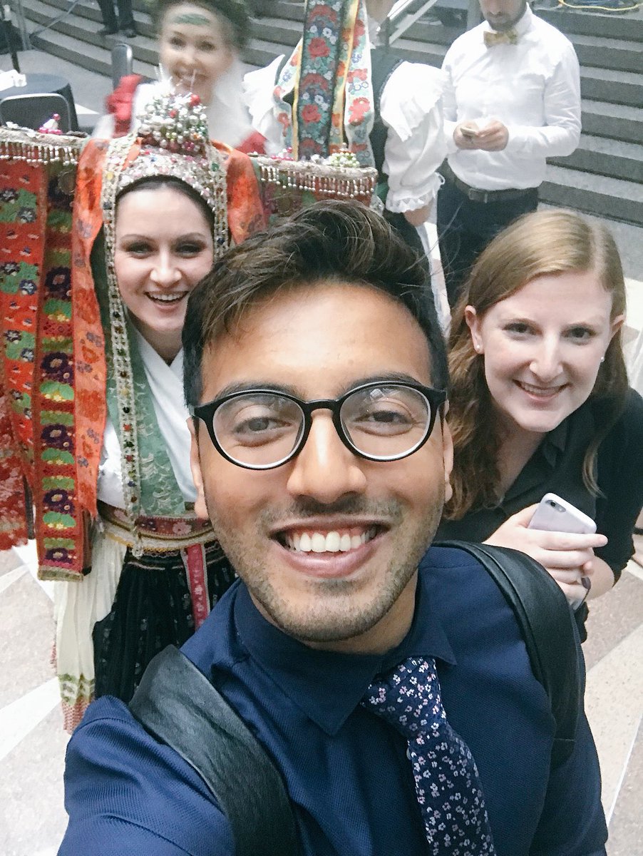 LINKstrategic's tweet image. The best #noms from around the world under one roof! Fun times at @TheEventsDC Embassy Chef Challenge! #LINKmobile #ECC10