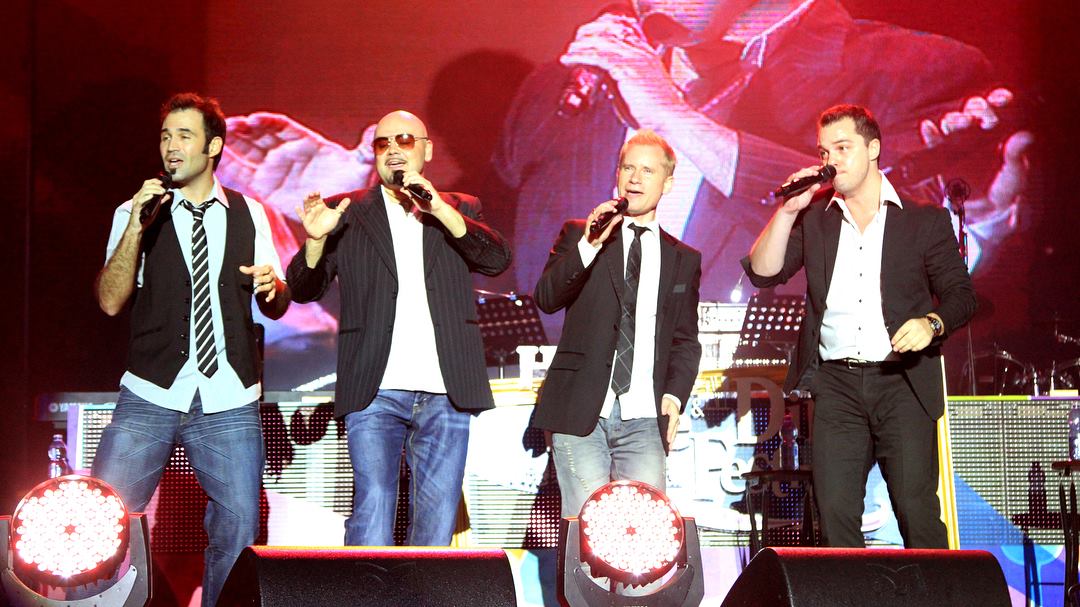 metrovocalgroup's tweet photo. MVG #throwback to 2011!!! The Hong Kong Wine &amp; Dine Festival!!! #acappella #music... https://t.co/ERgXRrXjNM https://t.co/rHaCQULvwm
