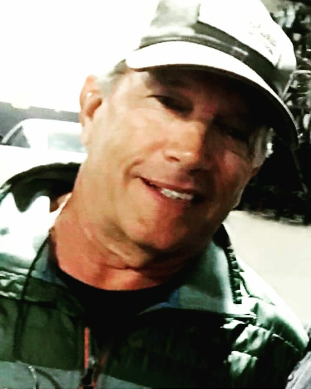 I wanna wish this man George Strait a Happy Earlier Birthday tomorrow 