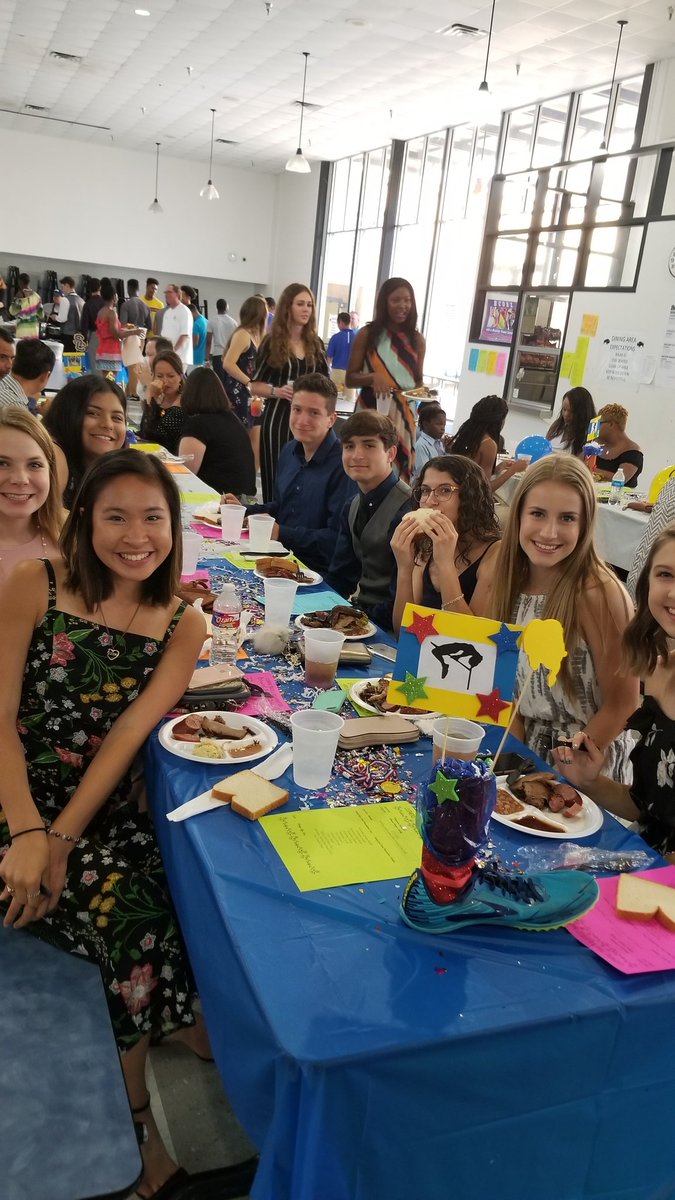 ClemensTrack's tweet photo. 2018 Track and Field Banquet https://t.co/vb9taCjIWr