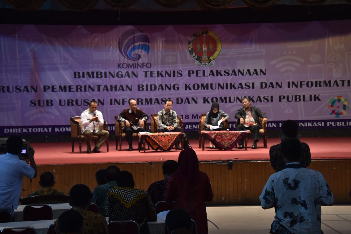 komdigi_jateng's tweet photo. Bimbingan Teknis Pelaksanaan Urusan Pemerintah Bidang Komunikasi dan Informatika sub Urusan Informasi dan Komunikasi Publik di Auditorium RRI Pro 2 D.I Yogyakarta (18/5)
#JatengGayeng #KemalaJateng https://t.co/1vMaAzvkgK