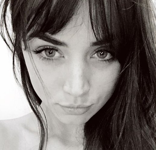 ᴅᴀᴍᴇ ʙᴇsᴏs ᴇɴ ʙʟᴀɴᴄᴏ ʏ ɴᴇɢʀᴏ ʏ ʟʟéɴᴀᴍᴇ ʟᴀ ᴠɪᴅᴀ ᴅᴇ ᴄᴏʟᴏʀᴇs.